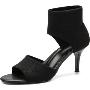 Elegant Black NEWBELLA Women's  pointed HIGH Heels size:6.5 
New in a box